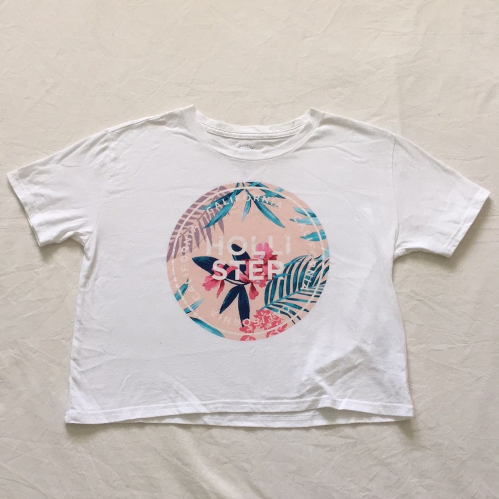 Women’s xs Hollister sun color changing logo tee